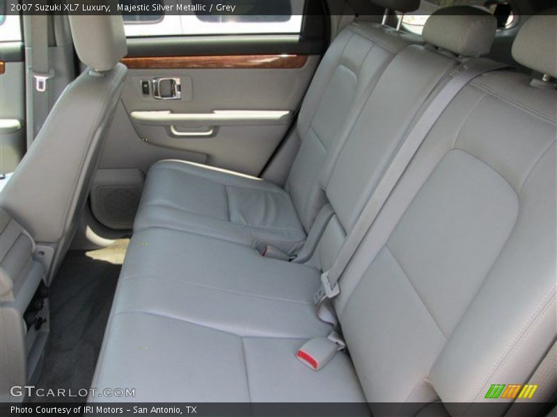 Majestic Silver Metallic / Grey 2007 Suzuki XL7 Luxury