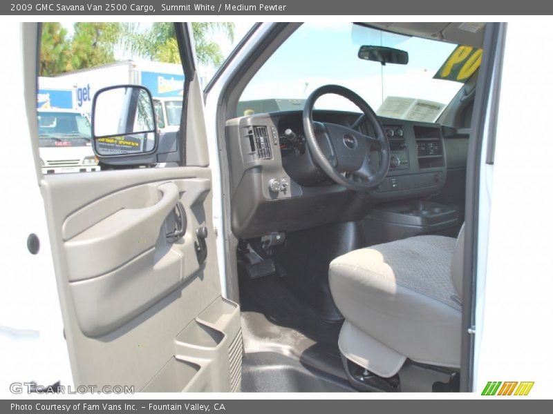 Summit White / Medium Pewter 2009 GMC Savana Van 2500 Cargo