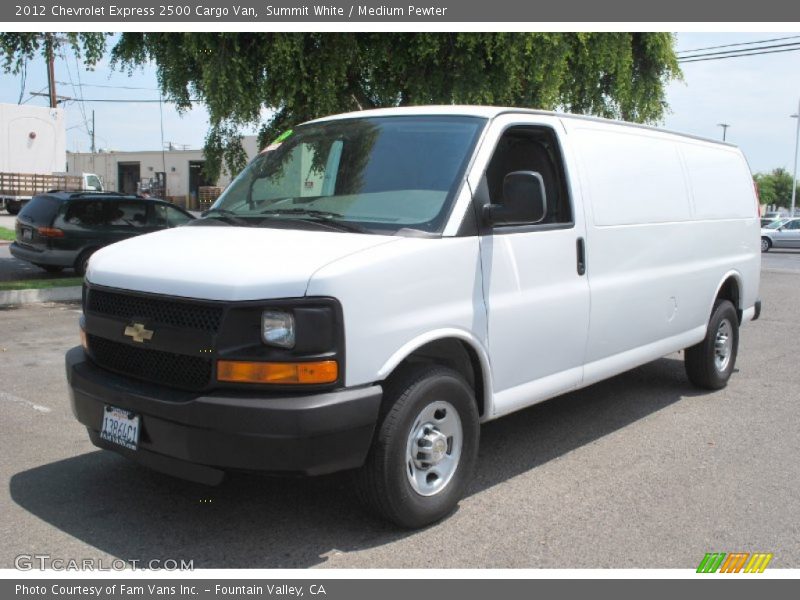 Front 3/4 View of 2012 Express 2500 Cargo Van