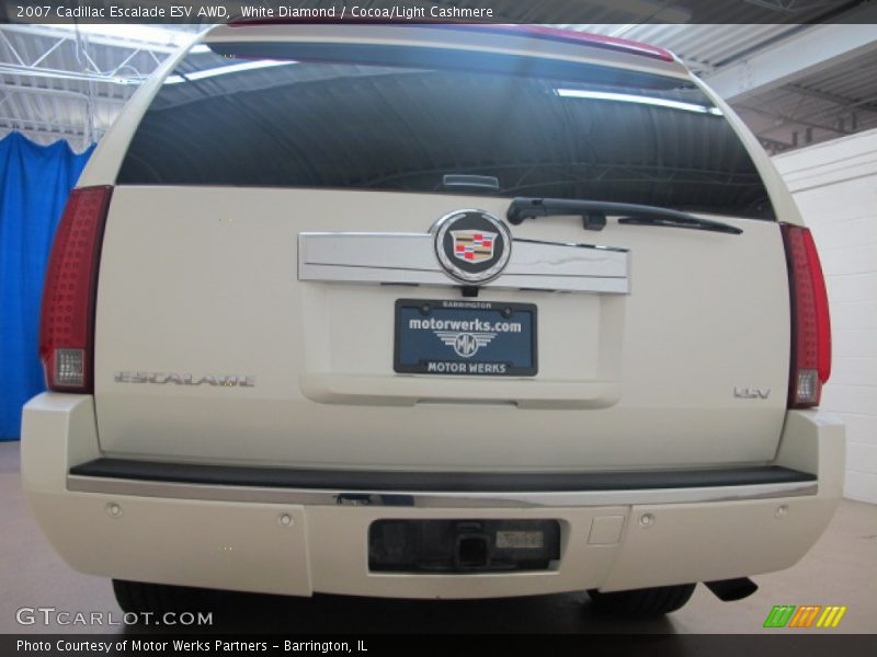White Diamond / Cocoa/Light Cashmere 2007 Cadillac Escalade ESV AWD