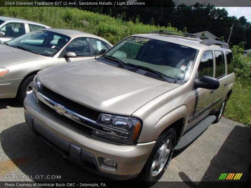 Sandstone Metallic / Light Cashmere 2004 Chevrolet TrailBlazer EXT LS 4x4