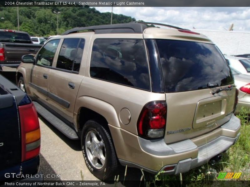 Sandstone Metallic / Light Cashmere 2004 Chevrolet TrailBlazer EXT LS 4x4