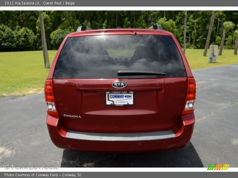 Claret Red / Beige 2011 Kia Sedona LX