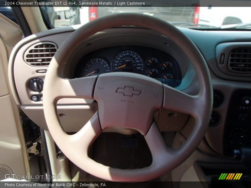 Sandstone Metallic / Light Cashmere 2004 Chevrolet TrailBlazer EXT LS 4x4