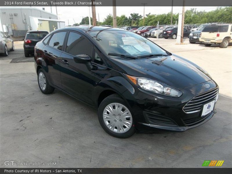Tuxedo Black / Charcoal Black 2014 Ford Fiesta S Sedan