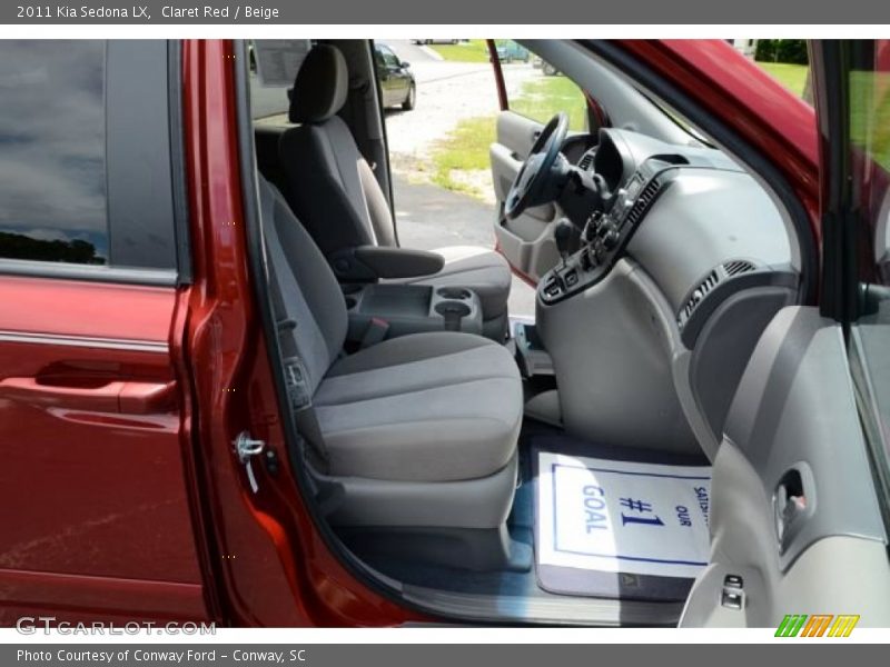 Claret Red / Beige 2011 Kia Sedona LX