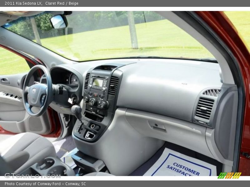 Claret Red / Beige 2011 Kia Sedona LX