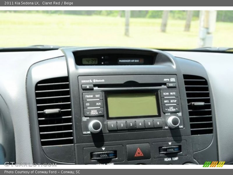 Claret Red / Beige 2011 Kia Sedona LX