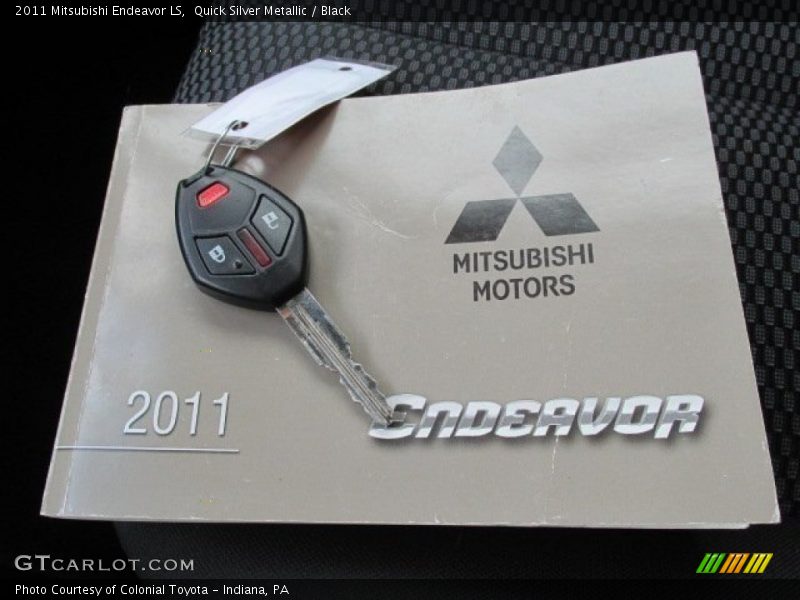 Quick Silver Metallic / Black 2011 Mitsubishi Endeavor LS