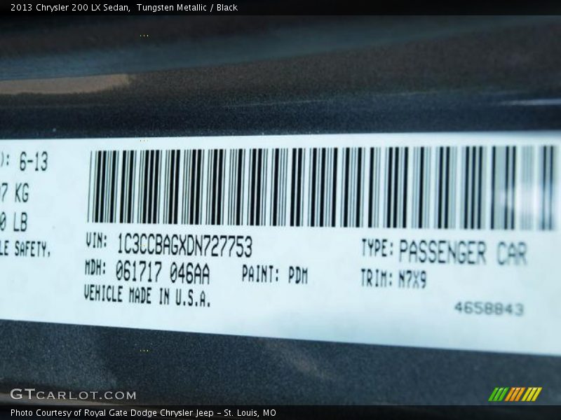 Tungsten Metallic / Black 2013 Chrysler 200 LX Sedan