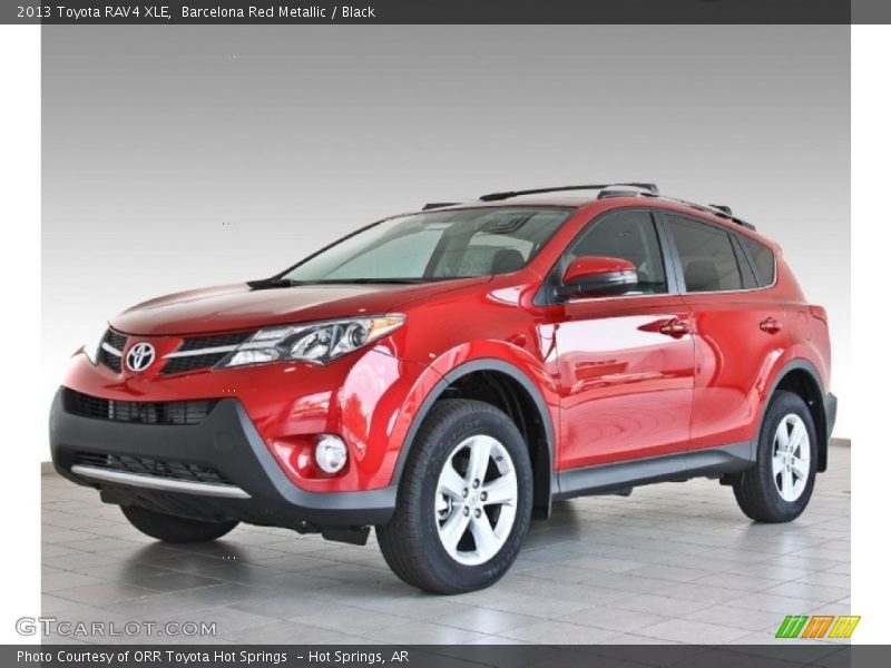 Front 3/4 View of 2013 RAV4 XLE