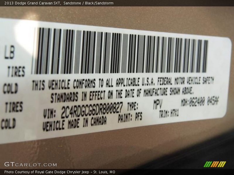 Sandstone / Black/Sandstorm 2013 Dodge Grand Caravan SXT