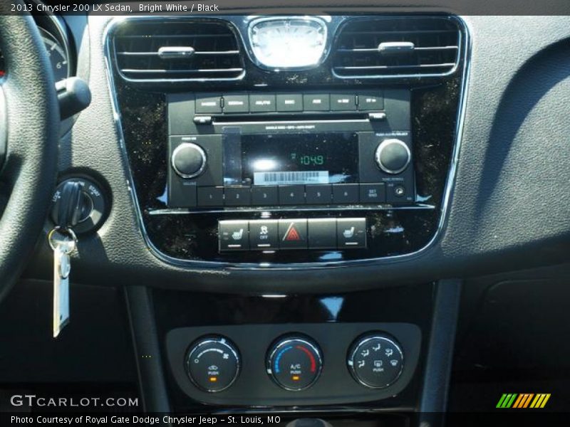 Bright White / Black 2013 Chrysler 200 LX Sedan