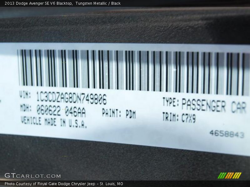 Tungsten Metallic / Black 2013 Dodge Avenger SE V6 Blacktop