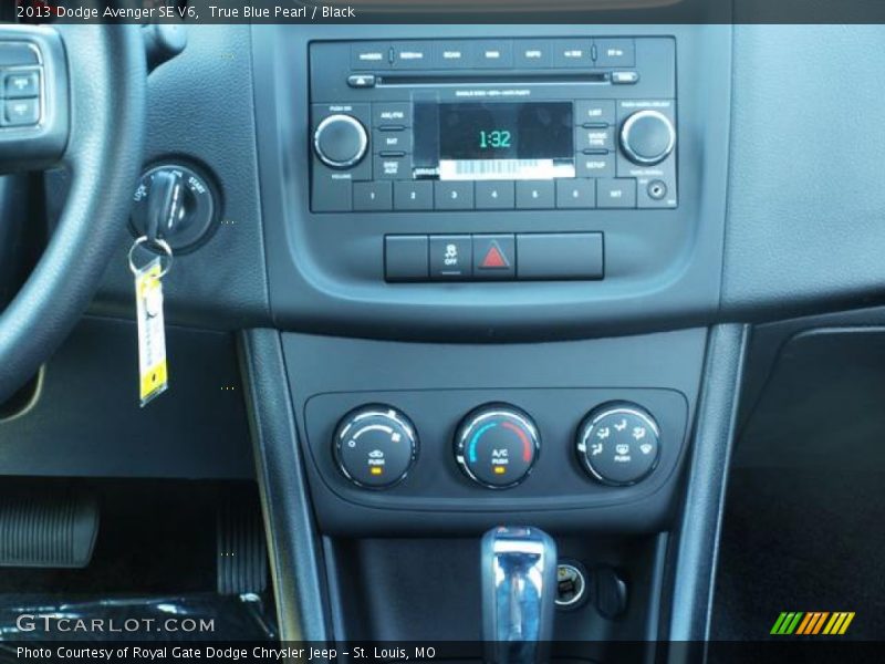 True Blue Pearl / Black 2013 Dodge Avenger SE V6