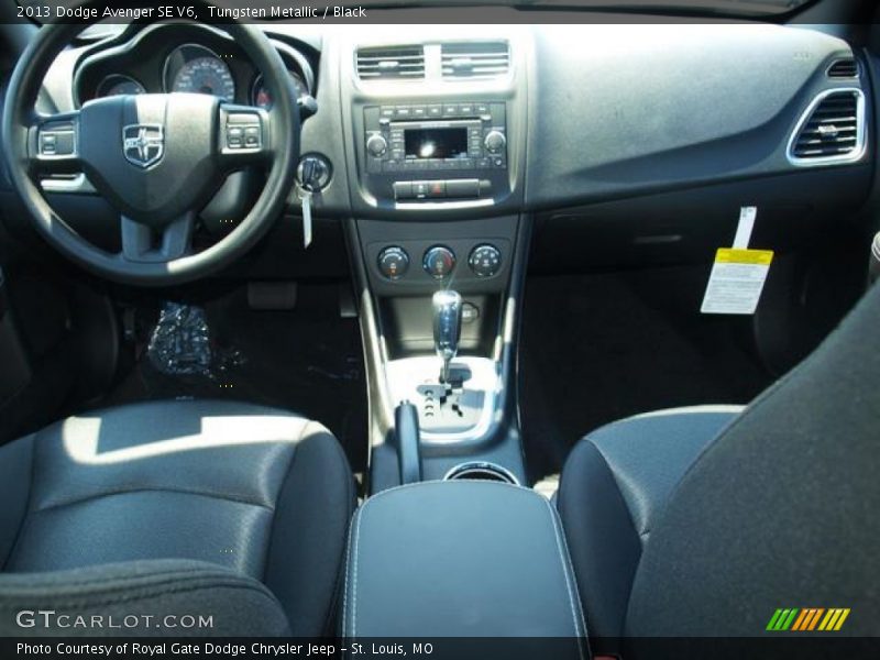 Tungsten Metallic / Black 2013 Dodge Avenger SE V6