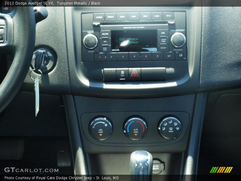 Tungsten Metallic / Black 2013 Dodge Avenger SE V6