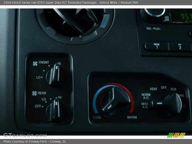 Oxford White / Medium Flint 2009 Ford E Series Van E350 Super Duty XLT Extended Passenger
