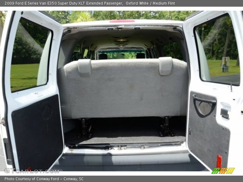 Oxford White / Medium Flint 2009 Ford E Series Van E350 Super Duty XLT Extended Passenger