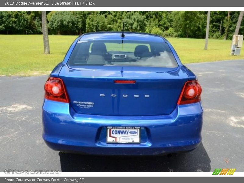 Blue Streak Pearl / Black 2013 Dodge Avenger SE