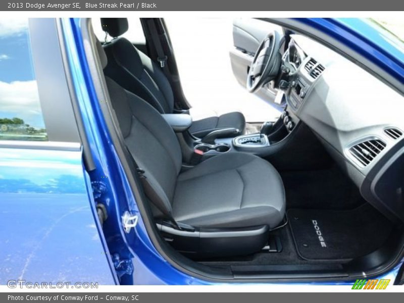 Blue Streak Pearl / Black 2013 Dodge Avenger SE