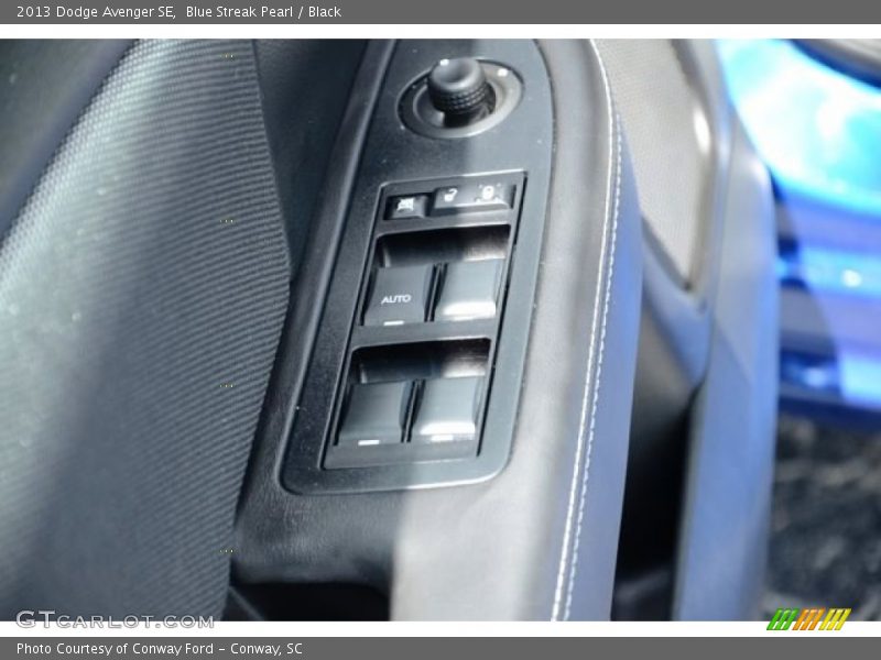 Blue Streak Pearl / Black 2013 Dodge Avenger SE