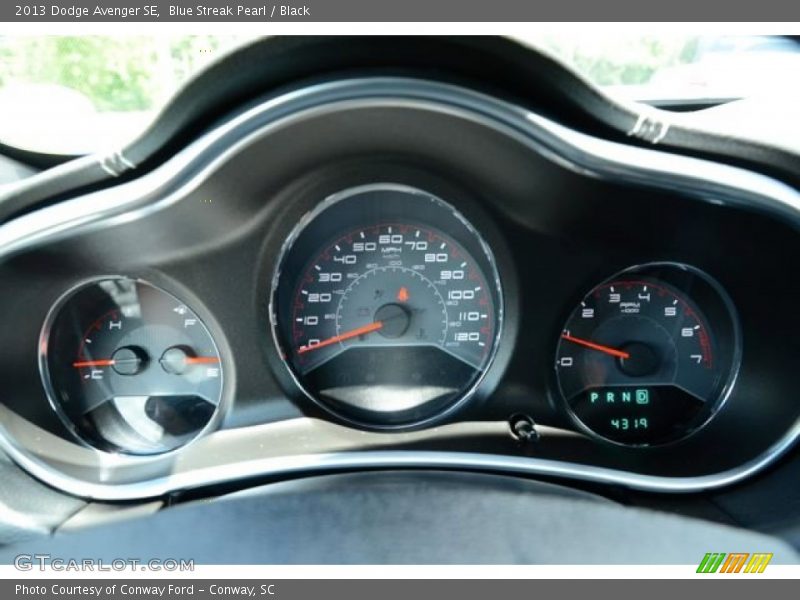 Blue Streak Pearl / Black 2013 Dodge Avenger SE