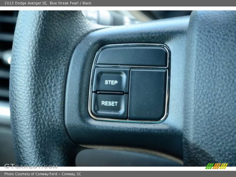 Blue Streak Pearl / Black 2013 Dodge Avenger SE