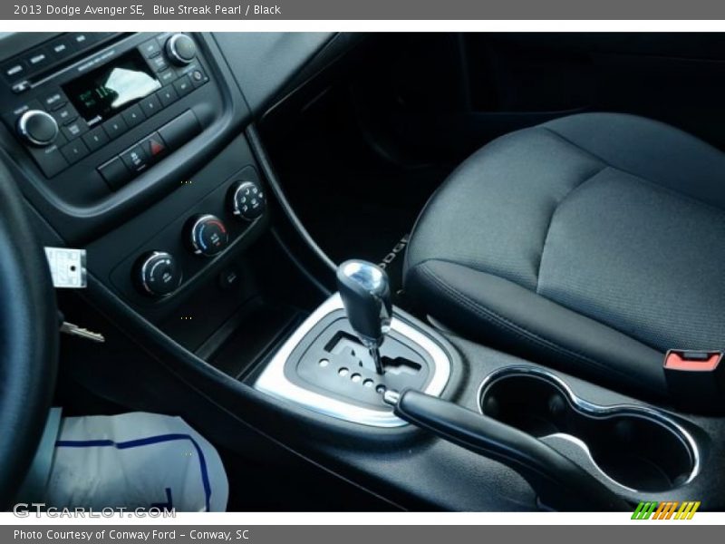 Blue Streak Pearl / Black 2013 Dodge Avenger SE
