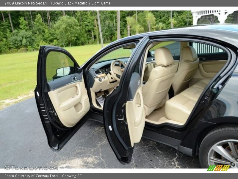  2009 MKS Sedan Light Camel Interior