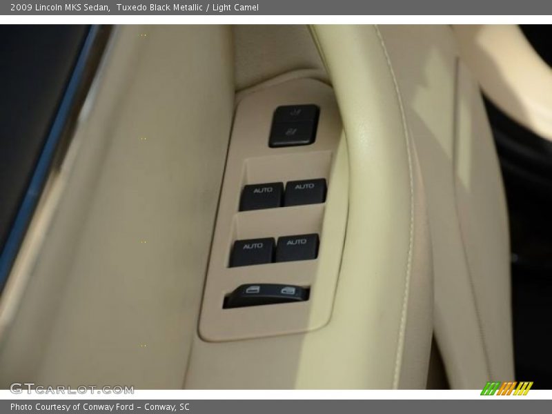 Tuxedo Black Metallic / Light Camel 2009 Lincoln MKS Sedan