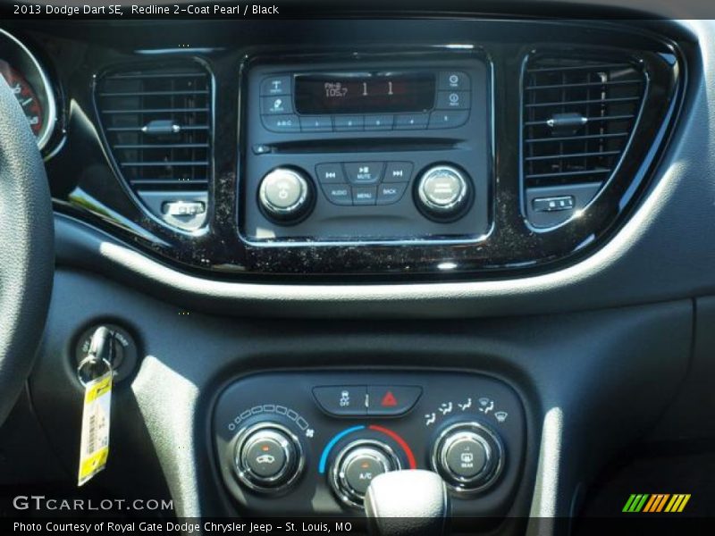 Redline 2-Coat Pearl / Black 2013 Dodge Dart SE