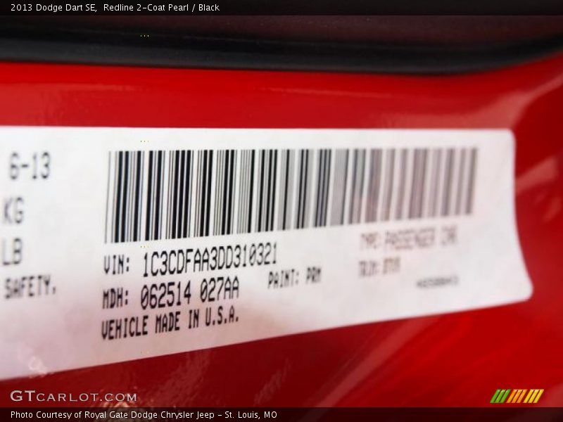 Redline 2-Coat Pearl / Black 2013 Dodge Dart SE