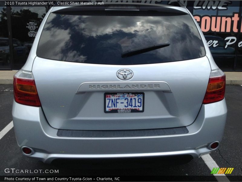 Classic Silver Metallic / Ash 2010 Toyota Highlander V6