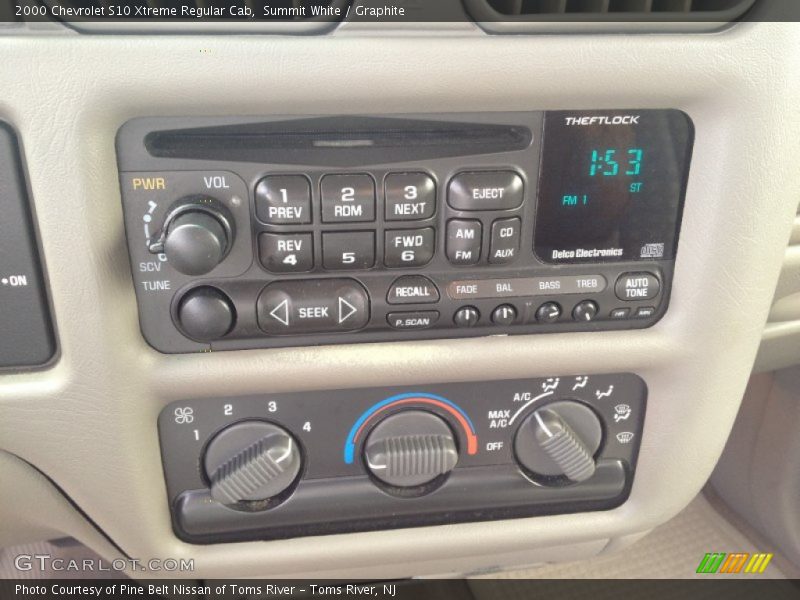 Controls of 2000 S10 Xtreme Regular Cab