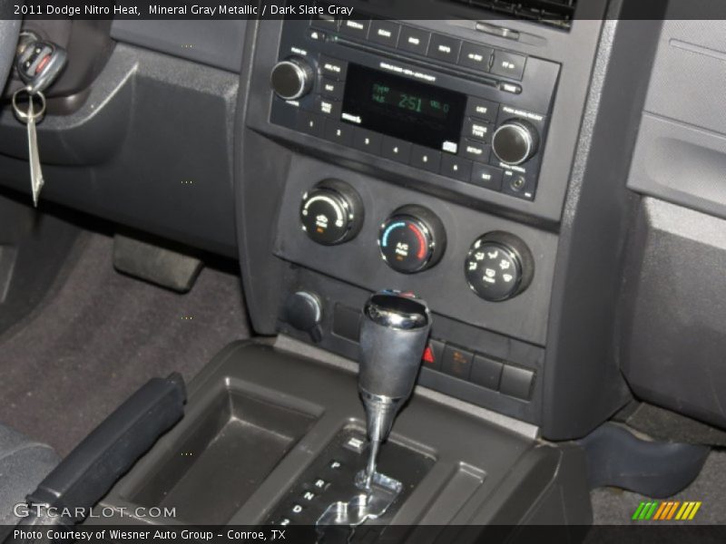 Mineral Gray Metallic / Dark Slate Gray 2011 Dodge Nitro Heat