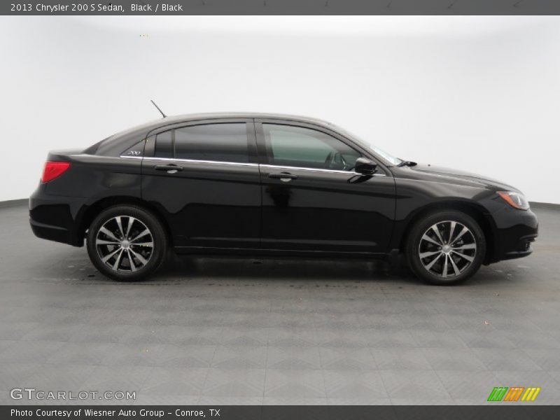 Black / Black 2013 Chrysler 200 S Sedan