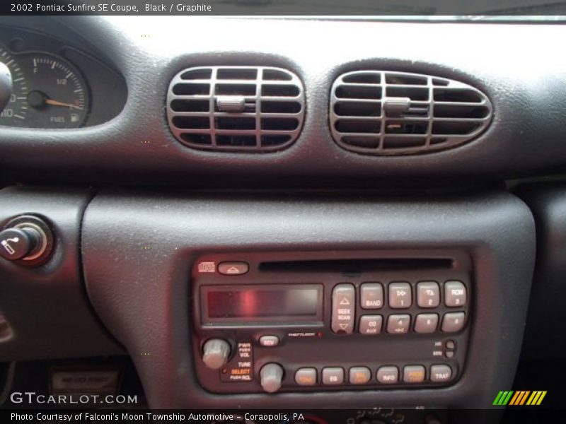 Black / Graphite 2002 Pontiac Sunfire SE Coupe
