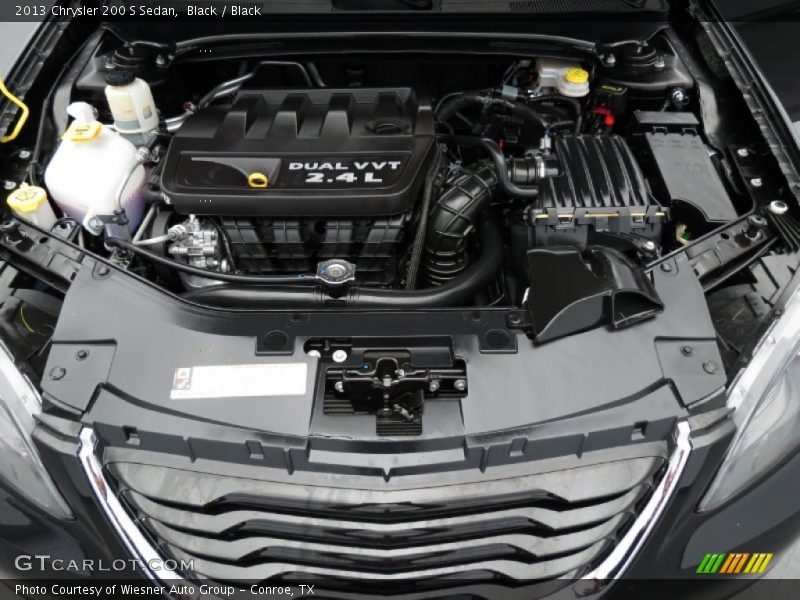 Black / Black 2013 Chrysler 200 S Sedan