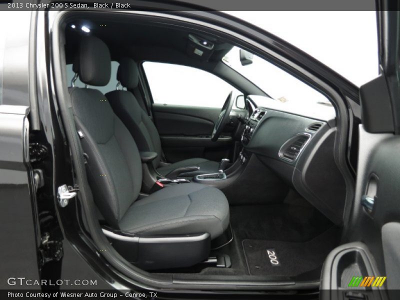 Black / Black 2013 Chrysler 200 S Sedan