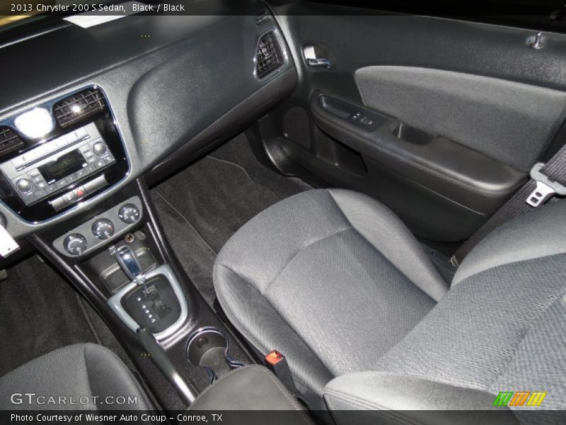 Black / Black 2013 Chrysler 200 S Sedan