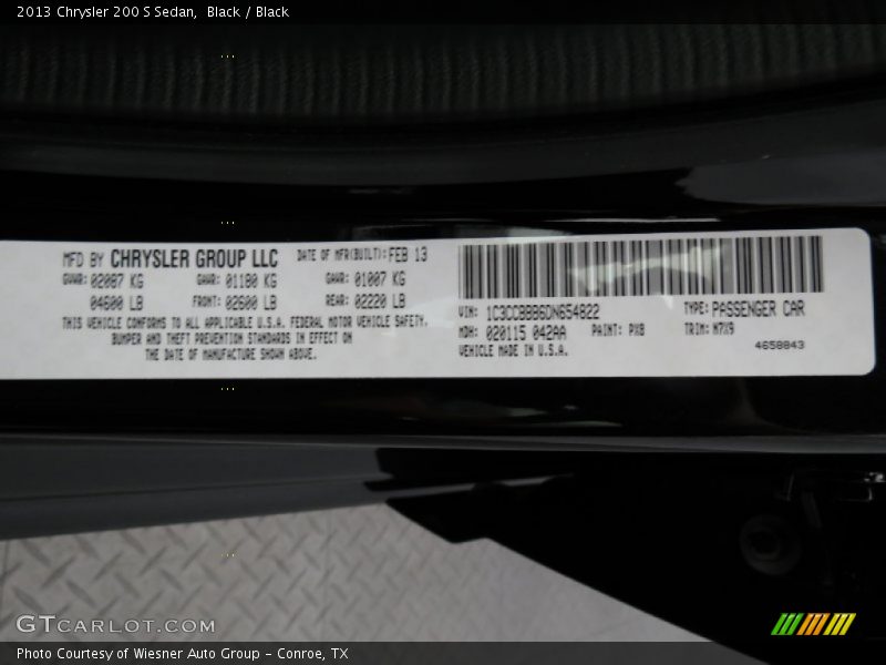 Black / Black 2013 Chrysler 200 S Sedan