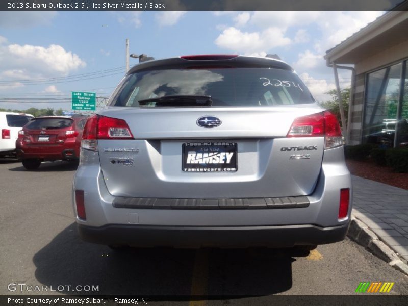 Ice Silver Metallic / Black 2013 Subaru Outback 2.5i