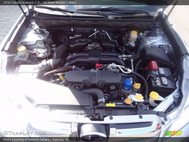 Ice Silver Metallic / Black 2013 Subaru Outback 2.5i