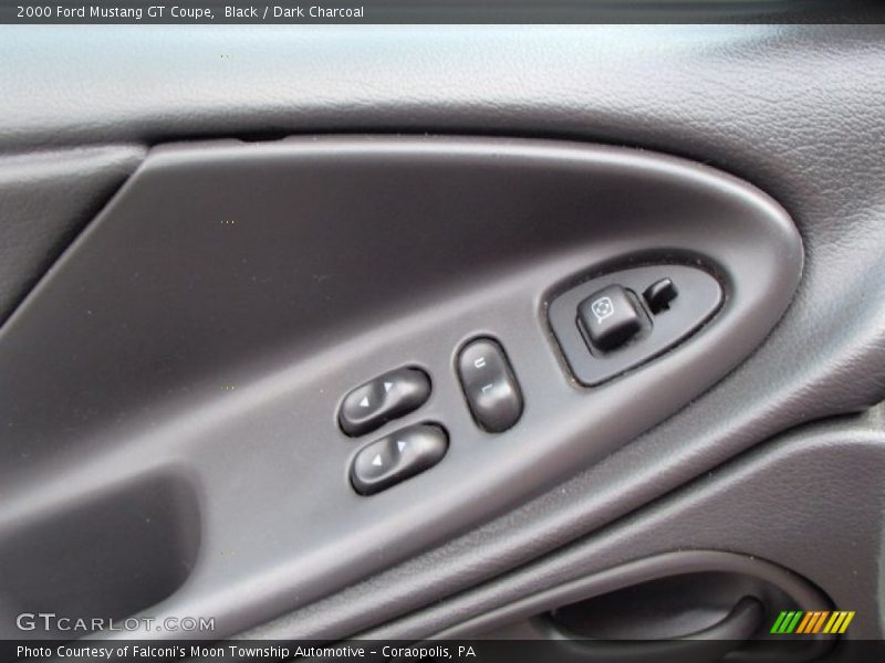 Black / Dark Charcoal 2000 Ford Mustang GT Coupe