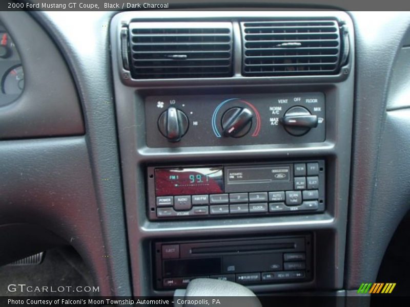 Black / Dark Charcoal 2000 Ford Mustang GT Coupe