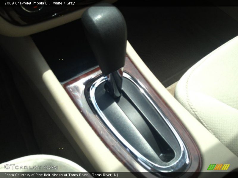 White / Gray 2009 Chevrolet Impala LT