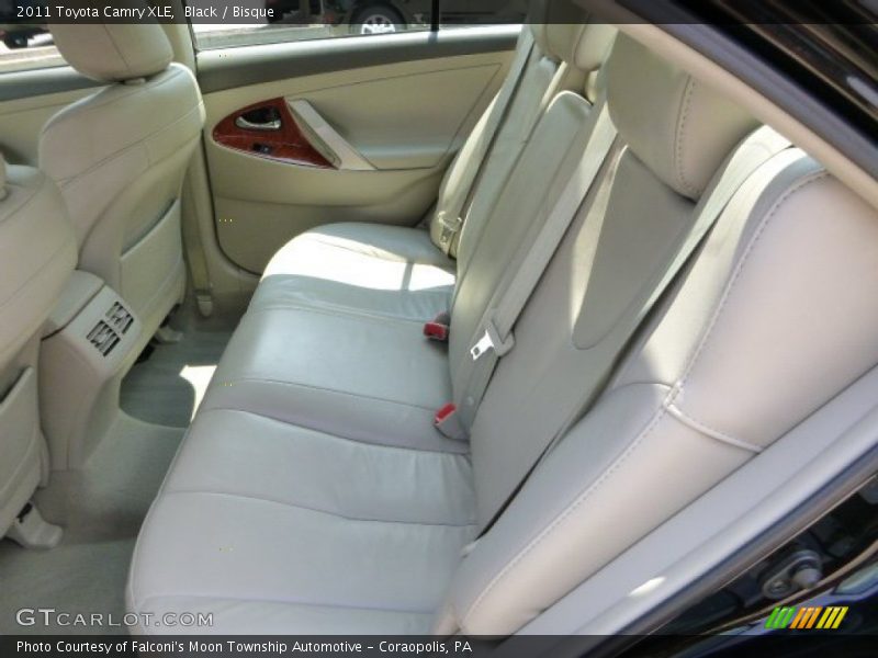 Black / Bisque 2011 Toyota Camry XLE