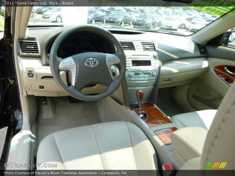 Black / Bisque 2011 Toyota Camry XLE