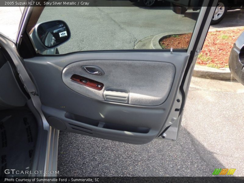 Silky Silver Metallic / Gray 2005 Suzuki XL7 LX